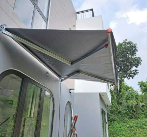 Mai hiên cửa sổ nhà phố